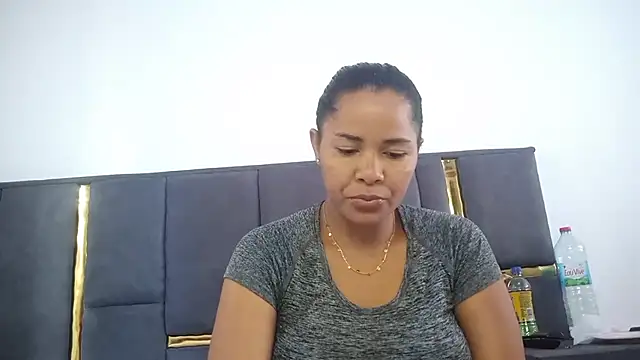 Snapshot of aleixane chatting on December 3, 4:42 am aleixane online show from December 3, 4:42 am