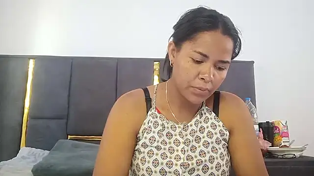 Snapshot of aleixane chatting on February 17, 7:05 am aleixane online show from February 17, 7:05 am