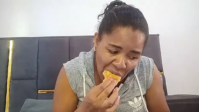 Snapshot of aleixane chatting on March 1, 5:09 am aleixane online show from March 1, 5:09 am