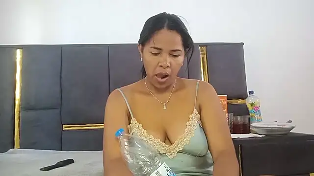 Snapshot of aleixane chatting on March 23, 6:28 am aleixane online show from March 23, 6:28 am