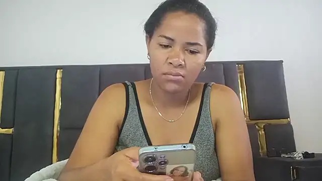 Snapshot of aleixane chatting on April 15, 4:19 am aleixane online show from April 15, 4:19 am