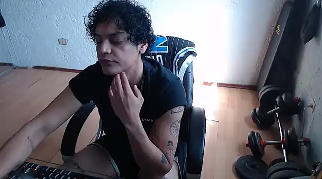 Snapshot of GruesoMexico chatting on March 22, 9:21 pm GruesoMexico online show from March 22, 9:21 pm