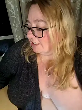 Iceprincess2bad4u online show from March 1, 5:37 pm