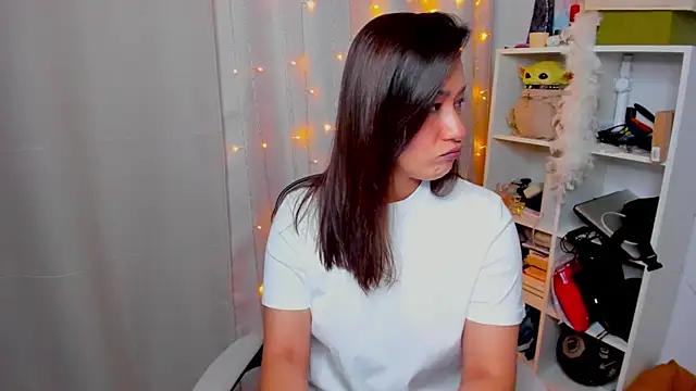 Snapshot of FieryHeart chatting on July 20, 8:44 pm FieryHeart online show from July 20, 8:44 pm