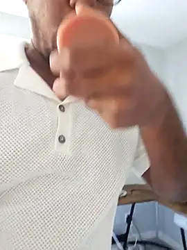 Snapshot of dulcetnukem chatting on September 22, 11:40 pm dulcetnukem online show from September 22, 11:40 pm