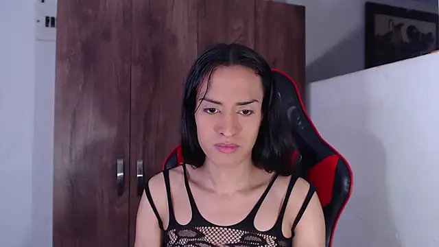 Snapshot of angie_tssex chatting on September 22, 9:06 pm angie tssex online show from September 22, 9:06 pm