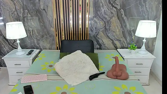Nyakimgold online show from June 18, 1:04 pm