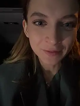 Snapshot of -AngelAri- chatting on December 22, 9:11 am -AngelAri- online show from December 22, 9:11 am