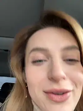 Snapshot of -AngelAri- chatting on February 9, 9:05 am -AngelAri- online show from February 9, 9:05 am