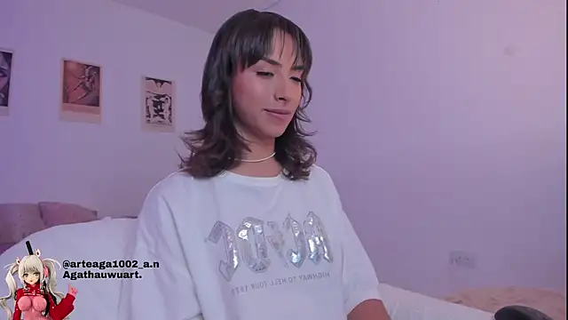 Snapshot of Moonlight1002 chatting on October 9, 1:25 am Moonlight1002 online show from October 9, 1:25 am