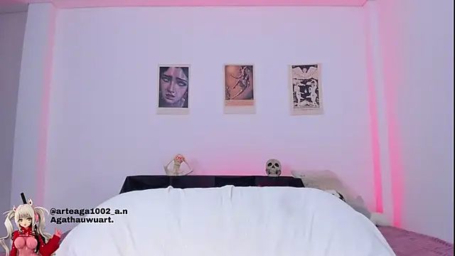 Snapshot of Moonlight1002 chatting on October 12, 1:59 am Moonlight1002 online show from October 12, 1:59 am