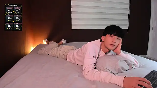 tom Howard online show from March 27, 1:55 am