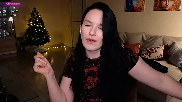 Snapshot of Val_lava chatting on December 20, 11:37 pm Val lava online show from December 20, 11:37 pm