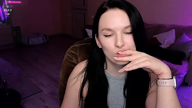 Snapshot of Val_lava chatting on March 19, 10:20 pm Val lava online show from March 19, 10:20 pm