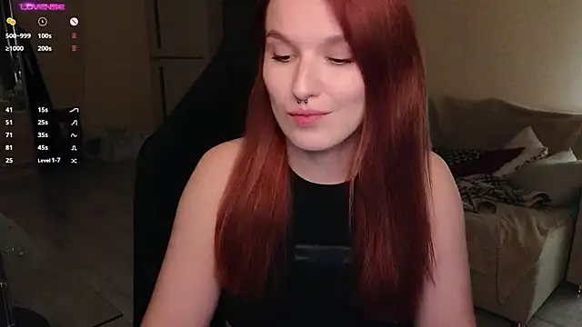 Snapshot of Val_lava chatting on September 14, 7:35 pm Val lava online show from September 14, 7:35 pm