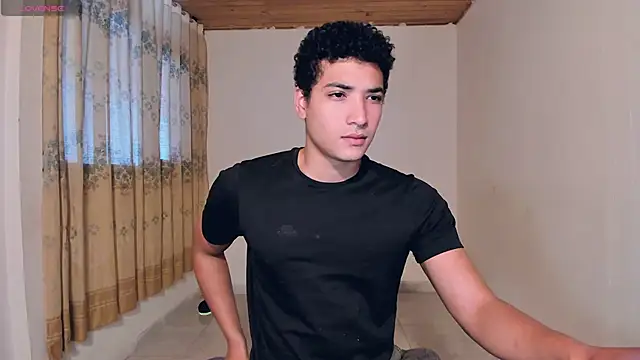 Snapshot of MitchellXD chatting on February 15, 2:14 pm MitchellXD online show from February 15, 2:14 pm