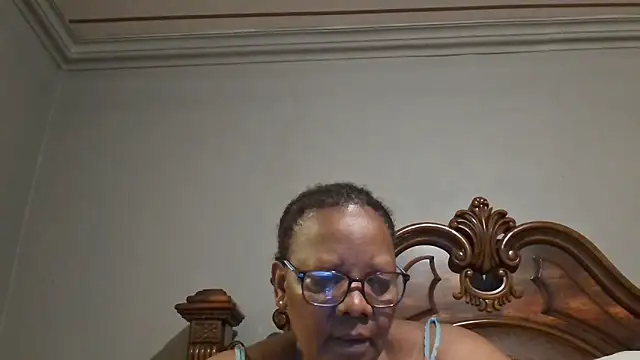 Snapshot of SEXYBOOBSNASS chatting on January 4, 11:38 pm SEXYBOOBSNASS online show from January 4, 11:38 pm