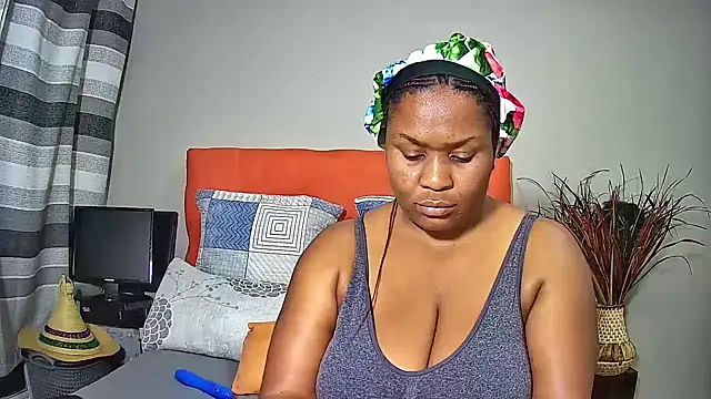 Snapshot of missboobsxx chatting on December 26, 9:15 pm missboobsxx online show from December 26, 9:15 pm