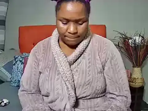 Snapshot of missboobsxx chatting on February 17, 7:53 pm missboobsxx online show from February 17, 7:53 pm