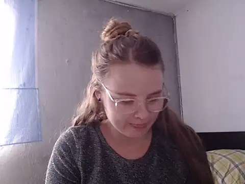 HellenMiyer1111 online show from February 12, 6:30 pm