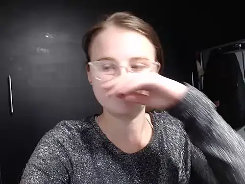 HellenMiyer1111 online show from February 14, 1:45 am