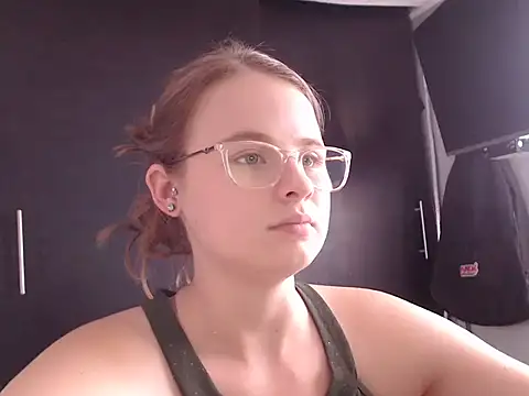 HellenMiyer1111 online show from March 6, 5:00 pm