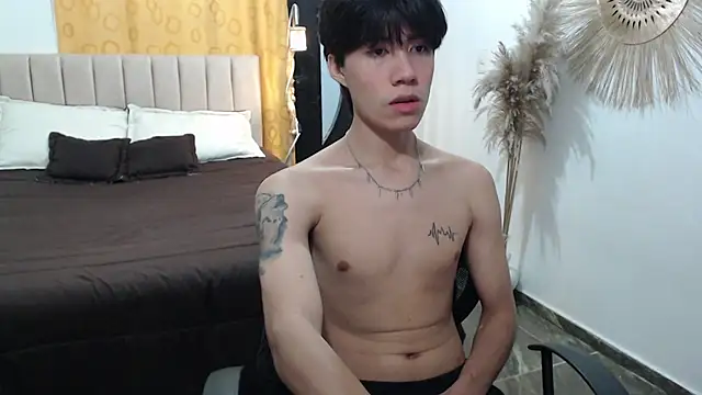 Snapshot of Elio-cam chatting on November 14, 3:16 am Elio-cam online show from November 14, 3:16 am