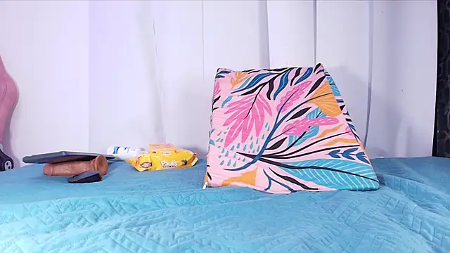 raven lilith  online show from October 22, 3:18 am