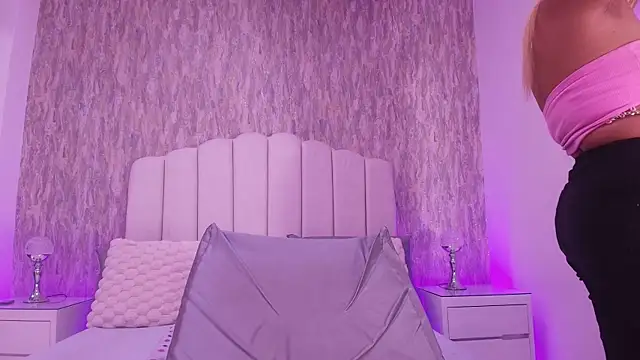 raven lilith  online show from March 30, 3:18 am