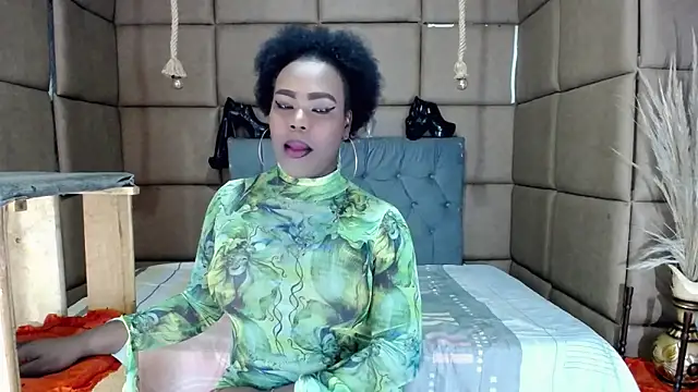 CatrinaGill online show from October 14, 12:00 am