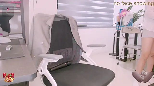 Shyn   online show from November 29, 4:59 am