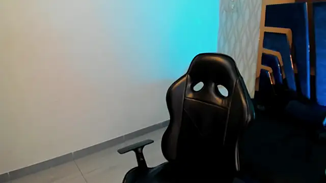 Snapshot of Petesevans chatting on November 17, 11:21 pm Petesevans online show from November 17, 11:21 pm