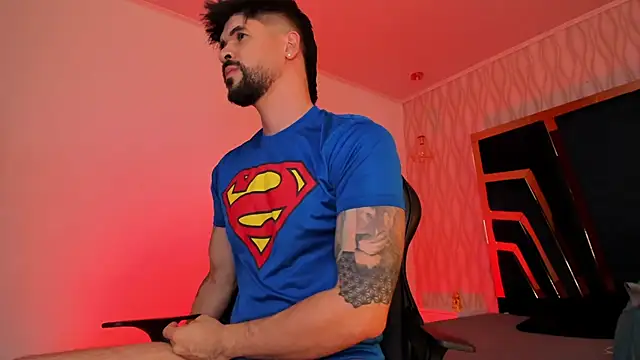 Snapshot of Petesevans chatting on December 2, 11:23 pm Petesevans online show from December 2, 11:23 pm