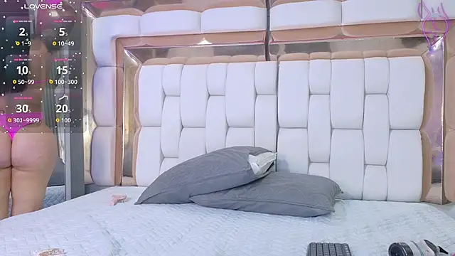 Snapshot of sexysistter chatting on February 4, 12:11 pm sexysistter online show from February 4, 12:11 pm