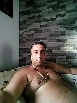 ADRIAN ADI40 online show from October 4, 2:37 pm
