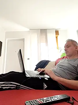 Snapshot of Markus_bst chatting on February 22, 12:58 pm Markus bst online show from February 22, 12:58 pm