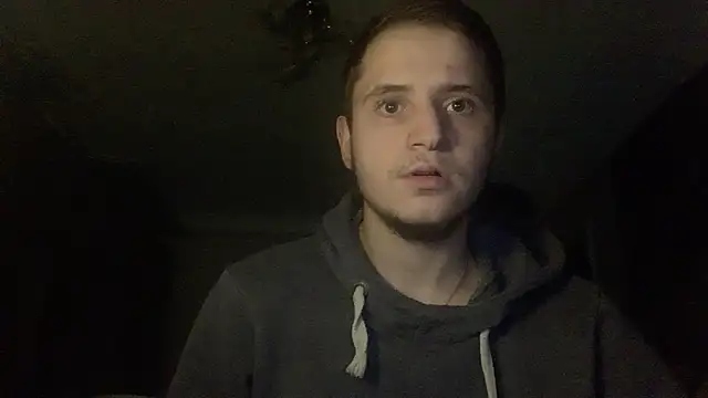 Snapshot of sweaticeboy chatting on November 7, 6:08 pm sweaticeboy online show from November 7, 6:08 pm