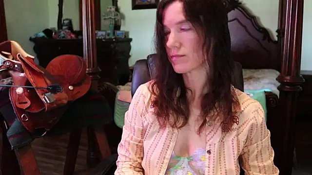 thornburyrose online show from March 12, 6:58 pm