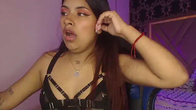 ChantalPetit online show from October 9, 7:45 pm