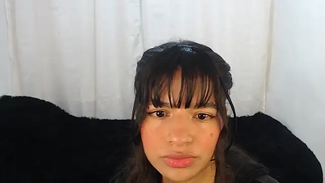 Snapshot of Liz_Galactic chatting on February 4, 4:05 am Liz Galactic online show from February 4, 4:05 am