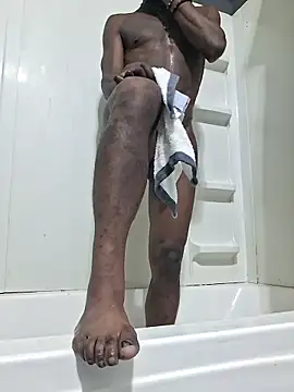 Maculine Stayr online show from March 31, 5:13 pm