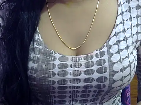 Snapshot of Your_wild_Dia chatting on January 17, 6:18 am Your wild Dia online show from January 17, 6:18 am