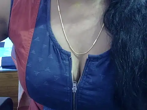 Snapshot of Your_wild_Dia chatting on February 3, 6:11 am Your wild Dia online show from February 3, 6:11 am