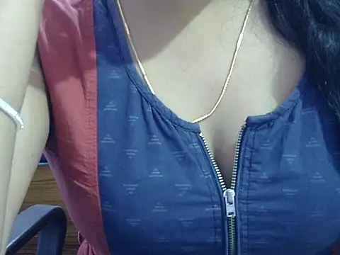 Snapshot of Your_wild_Dia chatting on February 3, 6:22 am Your wild Dia online show from February 3, 6:22 am