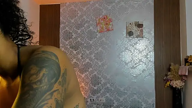 kelly thomson online show from November 19, 10:32 pm