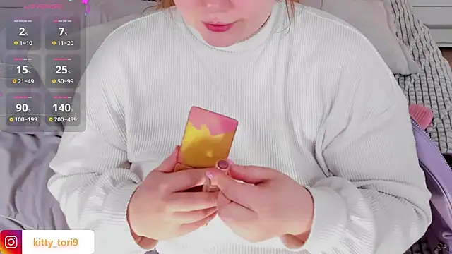 Tori cat online show from December 22, 1:22 pm