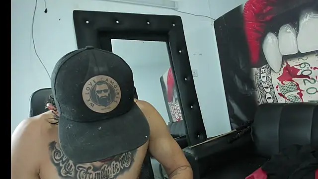 Strongernastyx online show from February 7, 10:30 pm