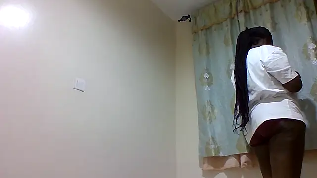 Snapshot of sweetelle09 chatting on June 20, 4:54 pm sweetelle09 online show from June 20, 4:54 pm
