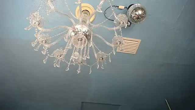 ADRIANNA FOX online show from March 6, 1:51 pm