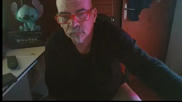 Snapshot of 0oscar_xxx chatting on September 29, 6:57 pm 0oscar xxx online show from September 29, 6:57 pm